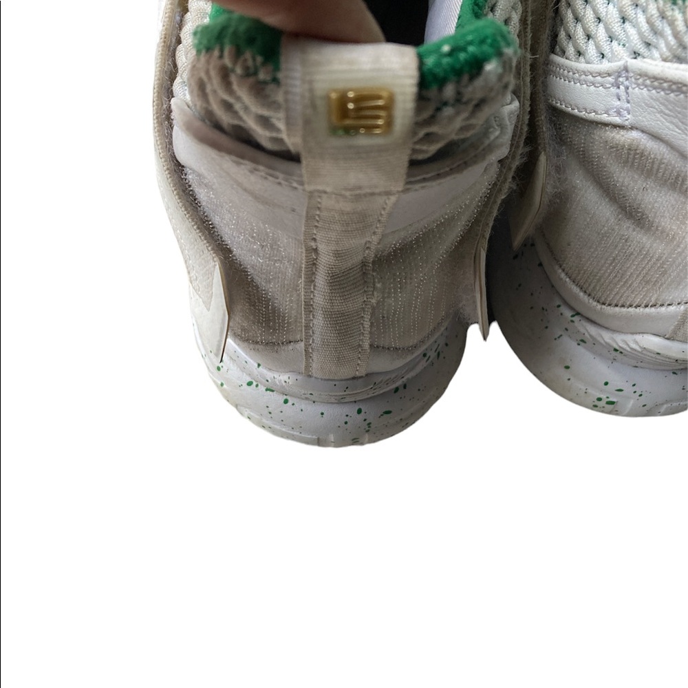 (Sold) Nike Lebron Soldier XII Irish, Size 9 - Picture 7 of 8